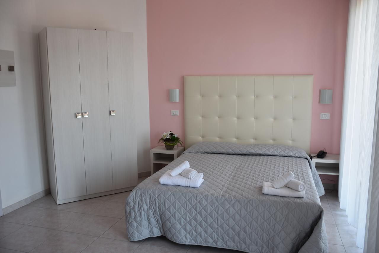 Hotel Gambrinus Rimini Ngoại thất bức ảnh