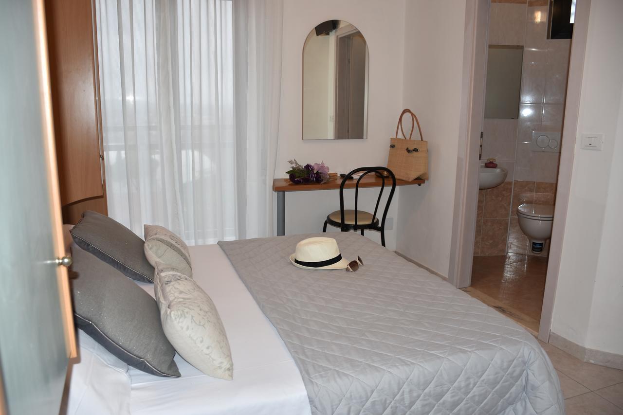 Hotel Gambrinus Rimini Ngoại thất bức ảnh